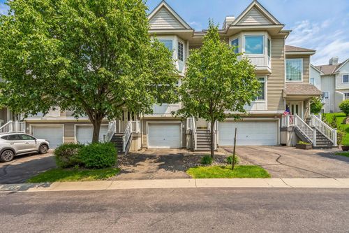 8812 Brunswick Path, Inver Grove Heights, MN, 55076-5165 | Card Image