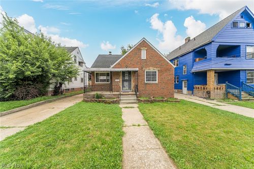11303 Thrush Ave, Cleveland, OH, 44111-4712 | Card Image