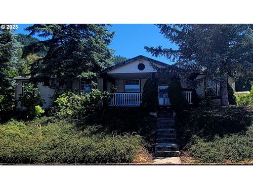 193 Clark St, Myrtle Creek, OR, 97457-9455 | Card Image