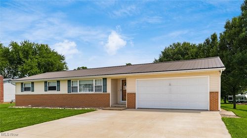 2854 Mcfarland Dr, Zanesville, OH, 43701-9775 | Card Image