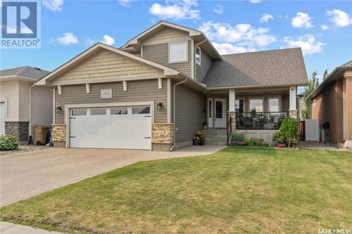 7014 Maple Ridge Dr, Regina, SK, S4X0E9 | Card Image