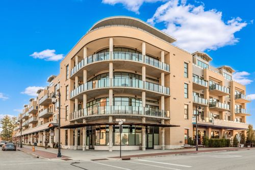 215 E Pleasant St, OCONOMOWOC, WI, 53066-3047 | Card Image