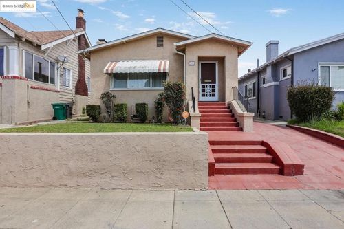 5448 Trask St, Oakland, CA, 94601-5536 | Card Image