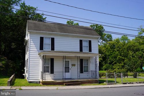 324 E Stephen St, MARTINSBURG, WV, 25401-4126 | Card Image