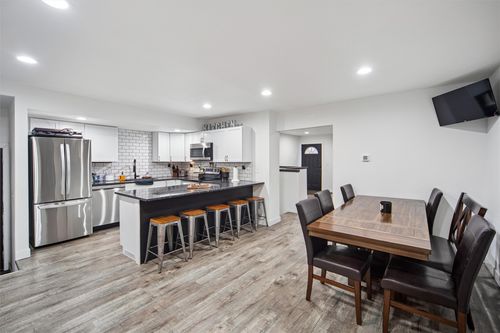 5706 Se 66th Place, Carlisle, IA, 50047 | Card Image