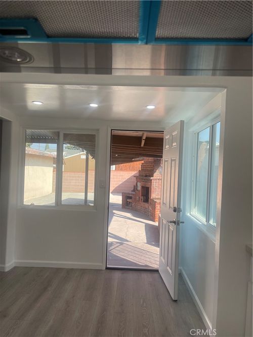 6103 Southside Dr, East Los Angeles, CA, 90022-5318 | Card Image