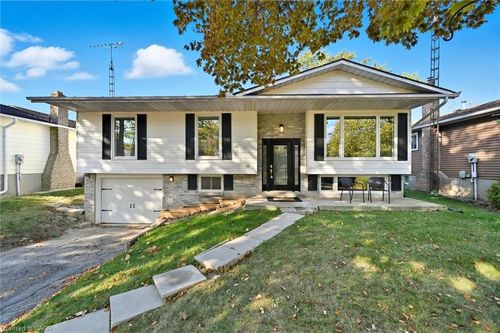 19 Aaron Dr, Port Dover, ON, N0A1N4 | Card Image