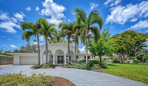 2465 Foster Ln, SARASOTA, FL, 34239-6306 | Card Image