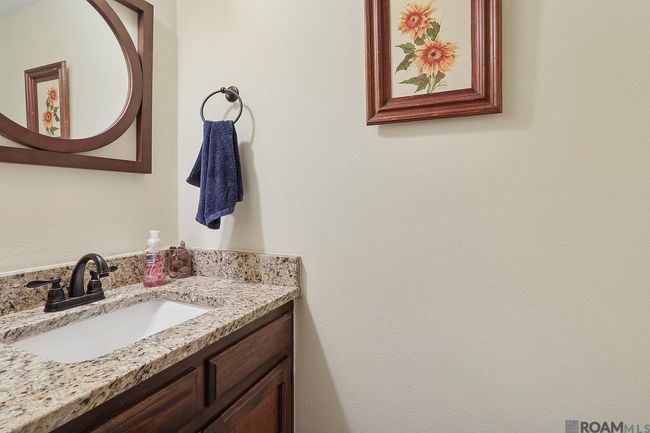 A - 951 Ridgepoint Ct, Condo with 2 bedrooms, 1 bathrooms and 2 parking in Baton Rouge LA | Image 5