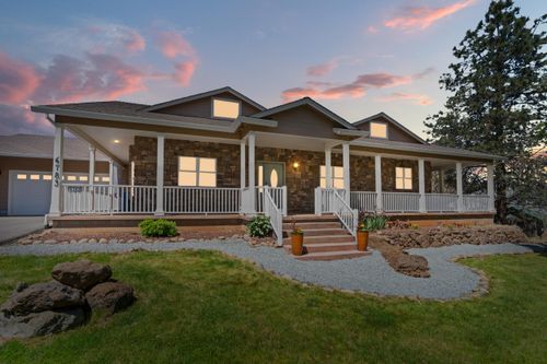 6783 Rogue River Dr, Shady Cove, OR, 97539-9848 | Card Image