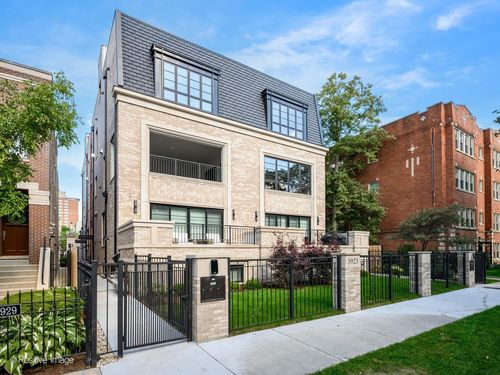2e-3923 N Janssen Ave, Chicago, IL, 60613-2603 | Card Image
