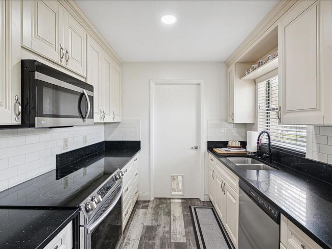 D - 8158 Sturbridge Ct, Condo with 2 bedrooms, 2 bathrooms and null parking in Weeki Wachee FL | Image 19