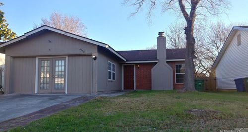 9738 Hidden Brk, San Antonio, TX, 78250-4851 | Card Image