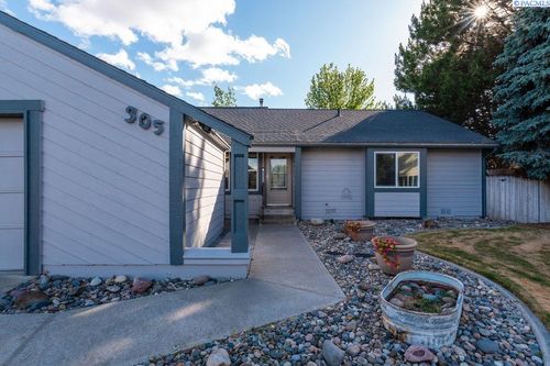 305 N Louisiana Pl, Kennewick, WA, 99336 | Card Image