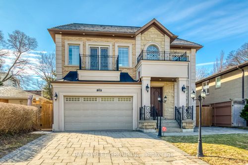39 Foxwarren Dr, North York, ON, M2K1L1 | Card Image