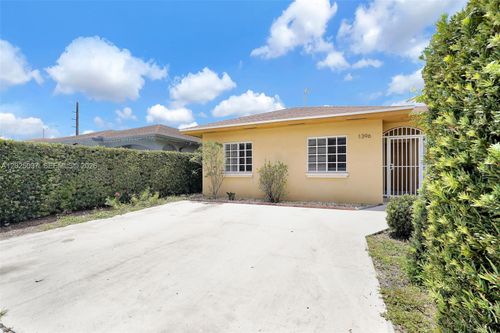 1396 W 30th St, Hialeah, FL, 33012 | Card Image