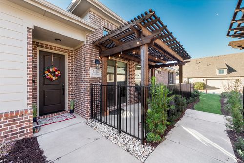 7226 Merlot Pl, Grand Prairie, TX, 75054-6692 | Card Image
