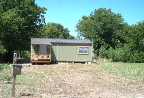 315 N Falls St, Mart, TX, 76664-1022 | Card Image