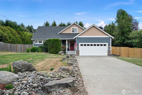 10510 Crescent Valley Dr Nw, Gig Harbor, WA, 98332-9578 | Card Image