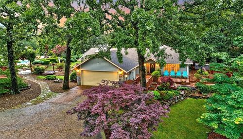 811 E Township St, Fayetteville, AR, 72703-3452 | Card Image