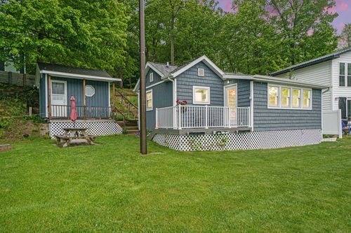 2655 Selkirk Lake Dr, Shelbyville, MI, 49344 | Card Image