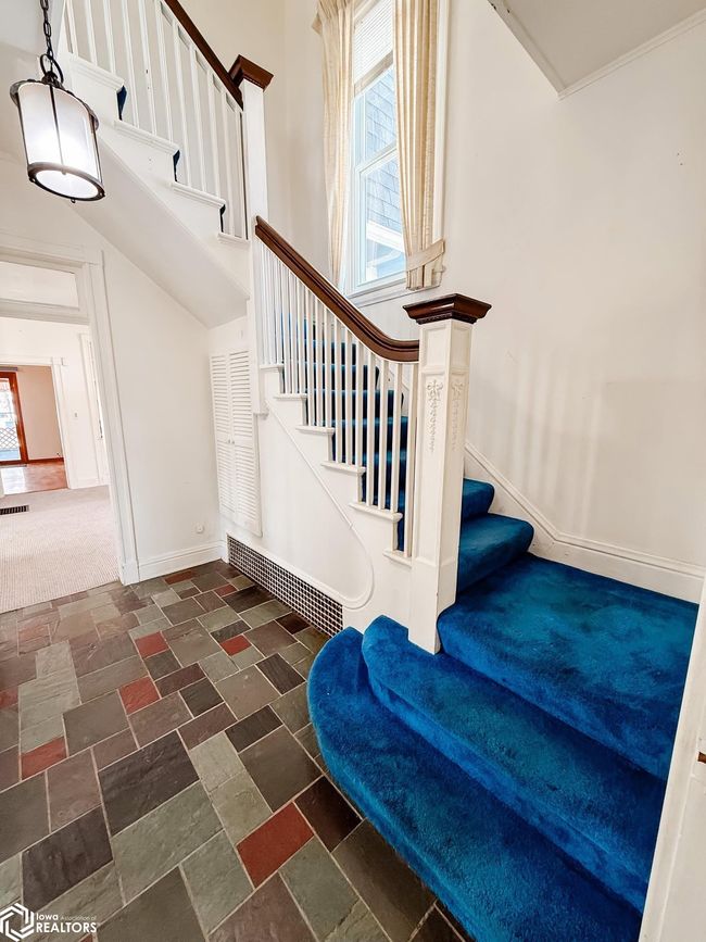415 S Garfield Ave, Home with 4 bedrooms, 2 bathrooms and 2 parking in Burlington IA | Image 14