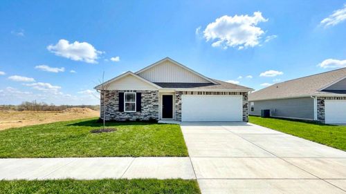 1040 Carriage Place Dr, Richmond, KY, 40475 | Card Image