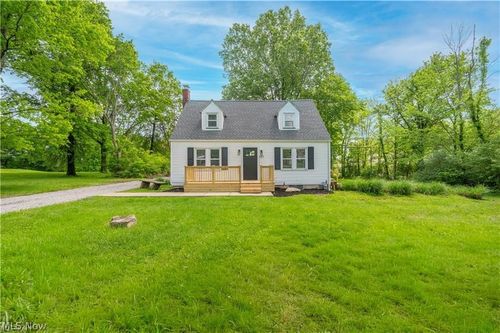 6665 Clingan Rd, Poland, OH, 44514-2135 | Card Image