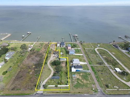 2217 Avenue A, San Leon, TX, 77539-9615 | Card Image