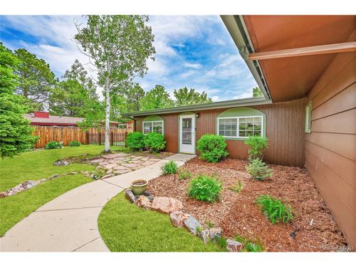 5722 W Chestnut Ave, Littleton, CO, 80128-6018 | Card Image