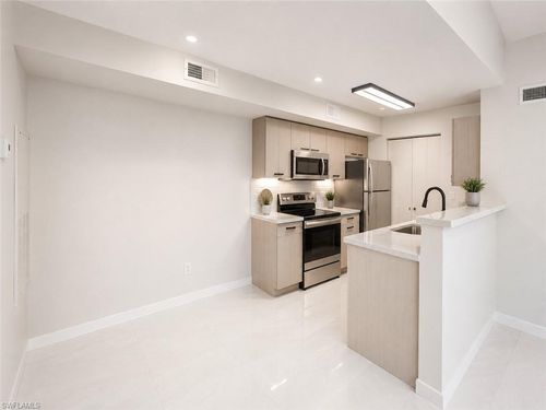 1912-12640 Equestrian Cir, FORT MYERS, FL, 33907-7572 | Card Image