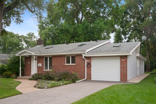 329 Chipili Drive, Northbrook, IL, 60062 | Card Image