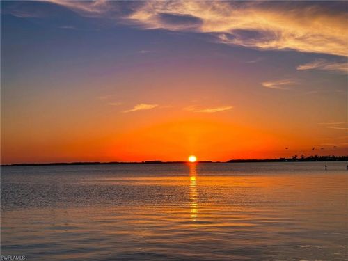 1028 Dolphin Dr, CAPE CORAL, FL, 33904-5975 | Card Image