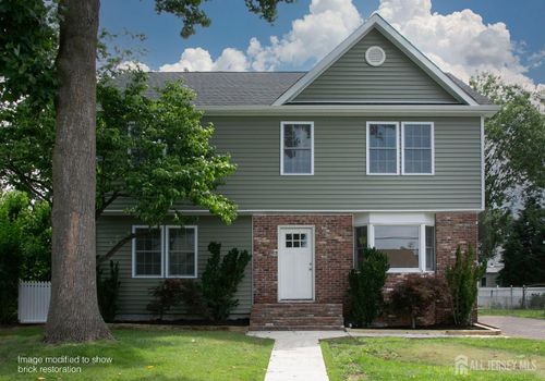 15 Bradley Dr, Edison, NJ, 08817-3543 | Card Image