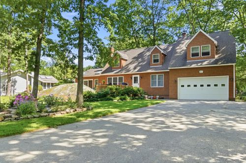 17 Waco Dr, Biddeford, ME, 04005-4223 | Card Image