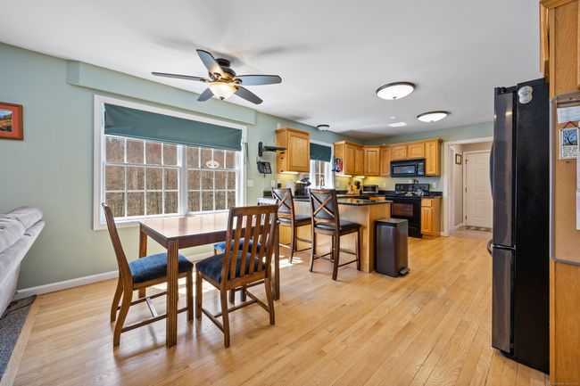 Eat In Kitchen | Image 4