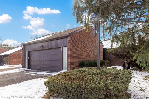 56-15 Kimberly Ln, Dearborn, MI, 48120-1304 | Card Image