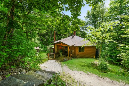 1511 Wenona Lake Rd, Haliburton, ON, K0M1S0 | Card Image