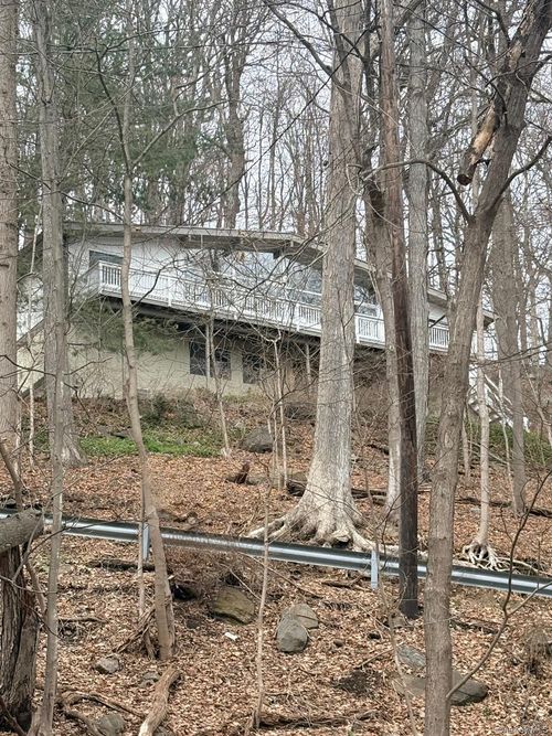 254 Mill River Mill River Rd, Chappaqua, NY, 10514-3223 | Card Image