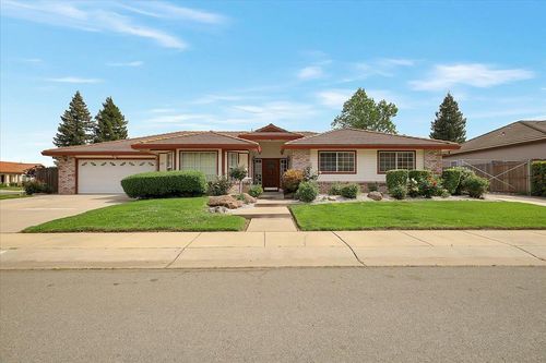 3271 Stonegate Drive, Yuba City, CA, 95993 | Card Image