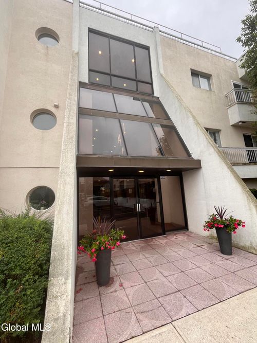 190-170190 Schofield St, Bronx, NY, 10464-1562 | Card Image