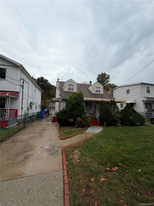 147-30 Huxley St, Rosedale, NY, 11422-2446 | Card Image