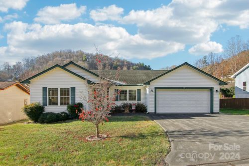 81 Pasco Loop, Waynesville, NC, 28785 | Card Image