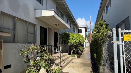 1606 Barry, Los Angeles, CA, 90025 | Card Image