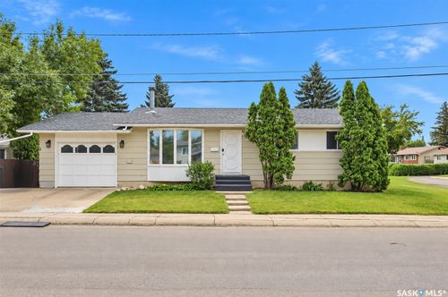 1535 Laura Avenue, Saskatoon, SK, S7N2R8 | Card Image