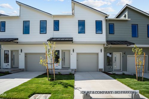 5-2032 Sunset Dr, Medford, OR, 97501-4295 | Card Image