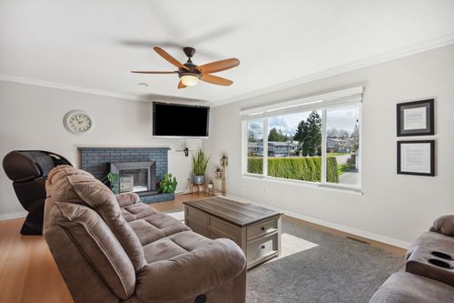 21247 94b Ave, Langley, BC, V1M1L8 | Card Image