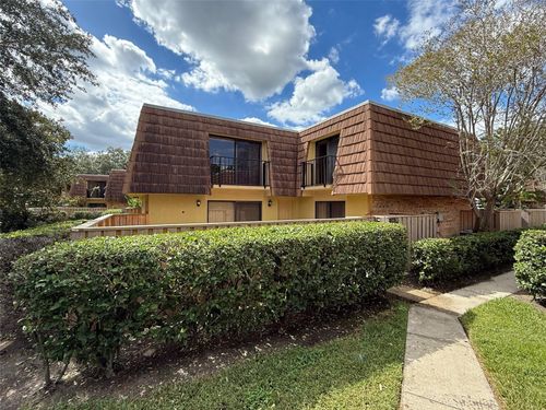 211-5292 Brook Ct, ORLANDO, FL, 32811-6726 | Card Image