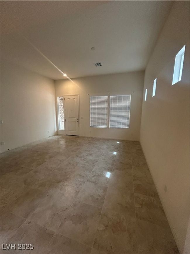 4925 Adrian Fog Ave, House other with 3 bedrooms, 4 bathrooms and null parking in Las Vegas NV | Image 5
