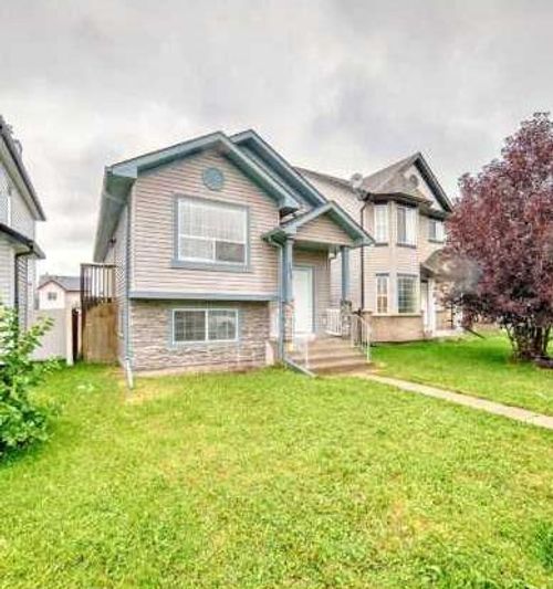 202 Saddlemead Green Ne, Calgary, AB, T3J4M7 | Card Image
